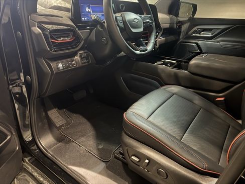 Used 2024 Chevrolet Silverado EV RST image 5