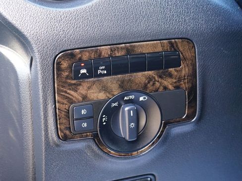 Used 2016 Mercedes-Benz Metris Passenger image 12