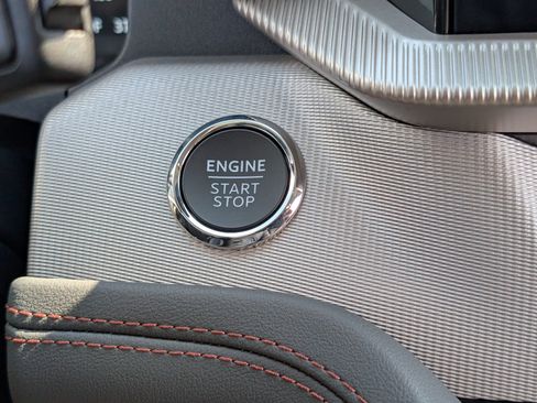 New 2025 Ford Explorer Active w/ Active Comfort Package image 22