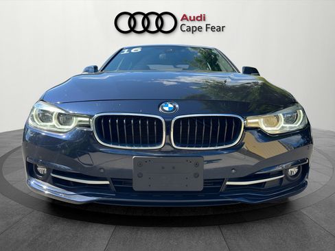 Used 2016 BMW 328i xDrive Sedan AWD/4WD image 8