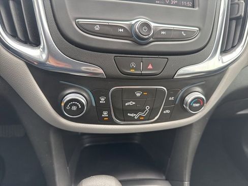 Used 2022 Chevrolet Equinox LS w/ LS Convenience Package image 33