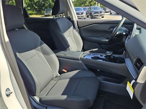 New 2026 Nissan Rogue S image 14