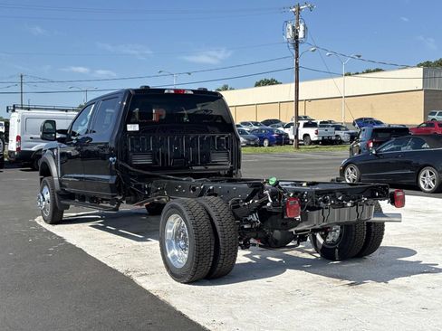 New 2026 Ford F550 4x4 Crew Cab image 5