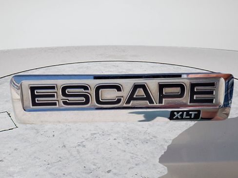Used 2010 Ford Escape XLT FWD image 31