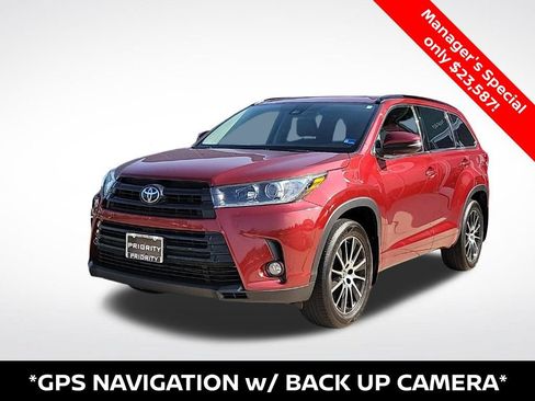 Used 2017 Toyota Highlander SE AWD/4WD image 1