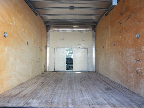 Used 2019 Ford E-350 and Econoline 350 Super Duty w/ Power Windows & Locks Group image 9