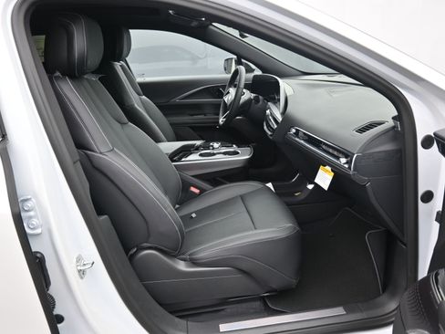 New 2025 Cadillac Lyriq Sport image 13