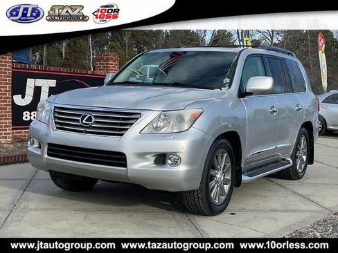 Used 2011 Lexus LX 570 4WD w/ Luxury Pkg image 3