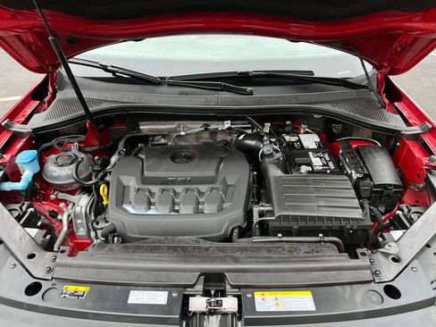 Used 2024 Volkswagen Tiguan SE R-Line image 22
