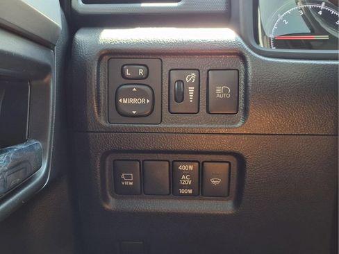 Used 2022 Toyota 4Runner Limited AWD/4WD image 12
