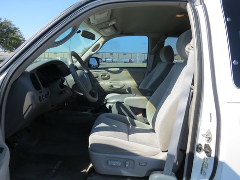 Used 2006 Toyota Tundra Limited image 24