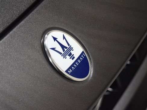 Used 2023 Maserati Ghibli Modena Q4 AWD/4WD image 3