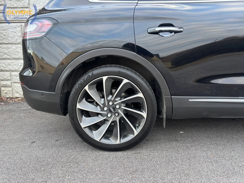 Used 2019 Lincoln Nautilus Reserve image 12