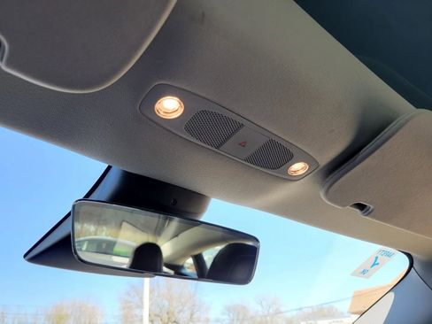 Used 2022 Tesla Model 3 Long Range AWD/4WD image 22