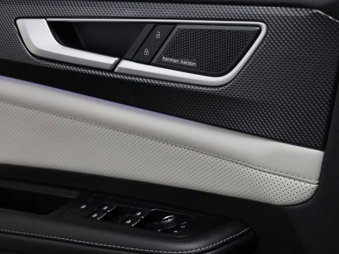 Used 2024 Volkswagen Atlas Cross Sport SEL Premium R-Line image 7