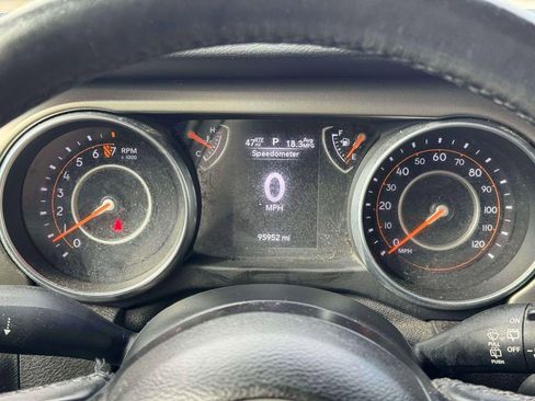 Used 2018 Jeep Wrangler Unlimited Sport S AWD/4WD image 26