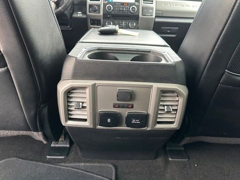 Used 2017 Ford F250 Lariat w/ Lariat Ultimate Package AWD/4WD image 24