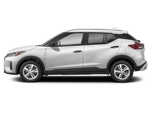 New 2025 Nissan Kicks S image 3