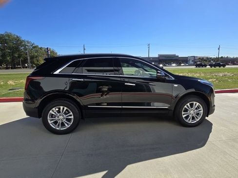 New 2025 Cadillac XT5 Luxury image 6