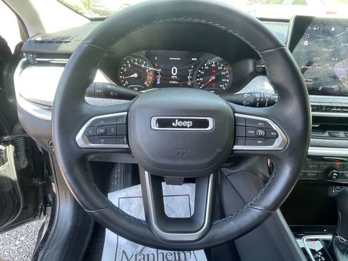Used 2022 Jeep Compass Latitude w/ Convenience Group AWD/4WD image 15