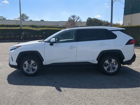 Certified 2025 Toyota RAV4 XLE image 7