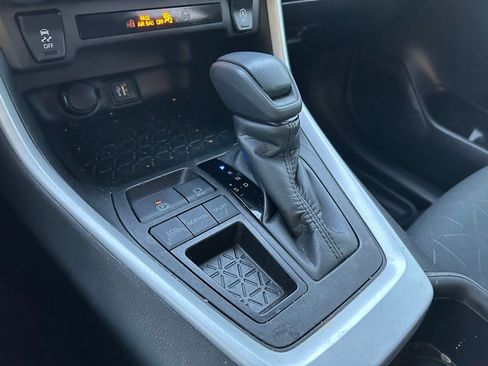 Used 2023 Toyota RAV4 XLE w/ Convenience Package image 27