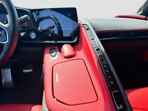 Used 2023 Chevrolet Corvette Stingray Preferred Cpe w/ Z51 Performance Package image 18