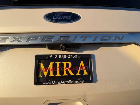 Used 2018 Ford Expedition Platinum RWD image 43