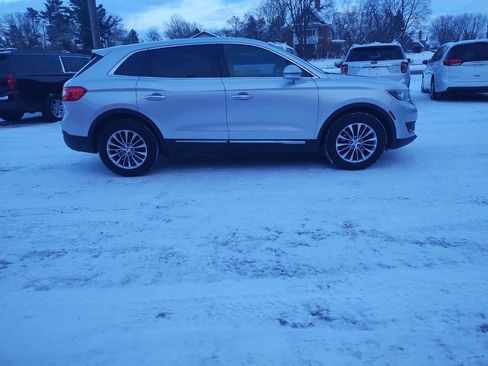 Used 2016 Lincoln MKX Select w/ Select Plus Package image 26