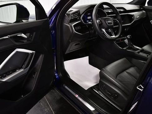 Used 2025 Audi Q3 2.0T Premium image 15