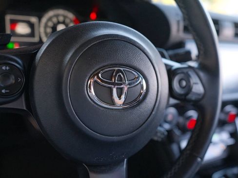 Used 2022 Toyota GR86 w/ ALL Weather Mat Package (TMS) RWD image 40