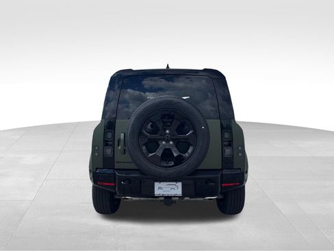 New 2026 Land Rover Defender 110 X-Dynamic SE AWD/4WD image 8