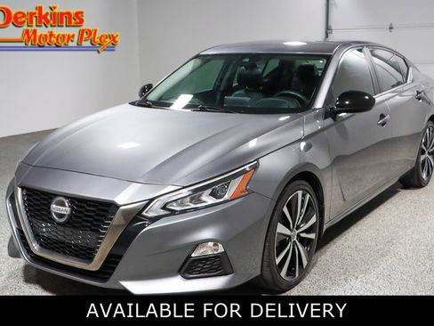 Used 2020 Nissan Altima 2.5 SR FWD image 1
