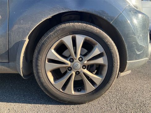 Used 2015 Kia Soul + image 10