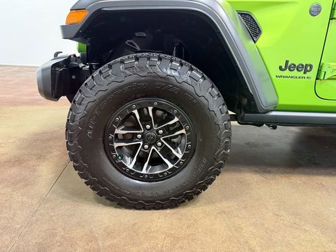 Used 2025 Jeep Wrangler Willys image 83