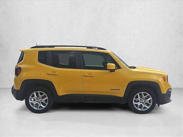 Used 2018 Jeep Renegade Latitude FWD image 4