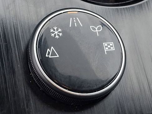 Used 2023 Nissan Rogue SV image 24