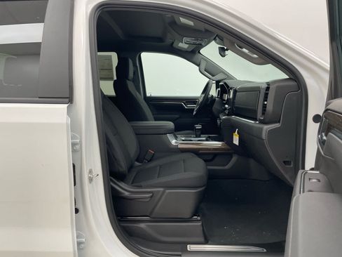 New 2026 Chevrolet Silverado 1500 LT Trail Boss w/ Dark Appearance Package AWD/4WD image 16