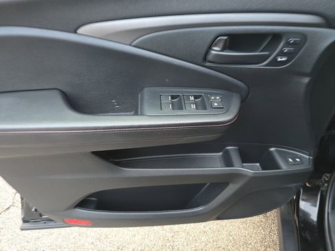 Certified 2023 Honda Passport TrailSport image 18