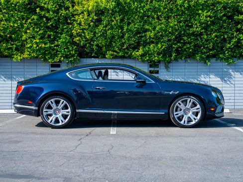 Used 2016 Bentley Continental GT image 4