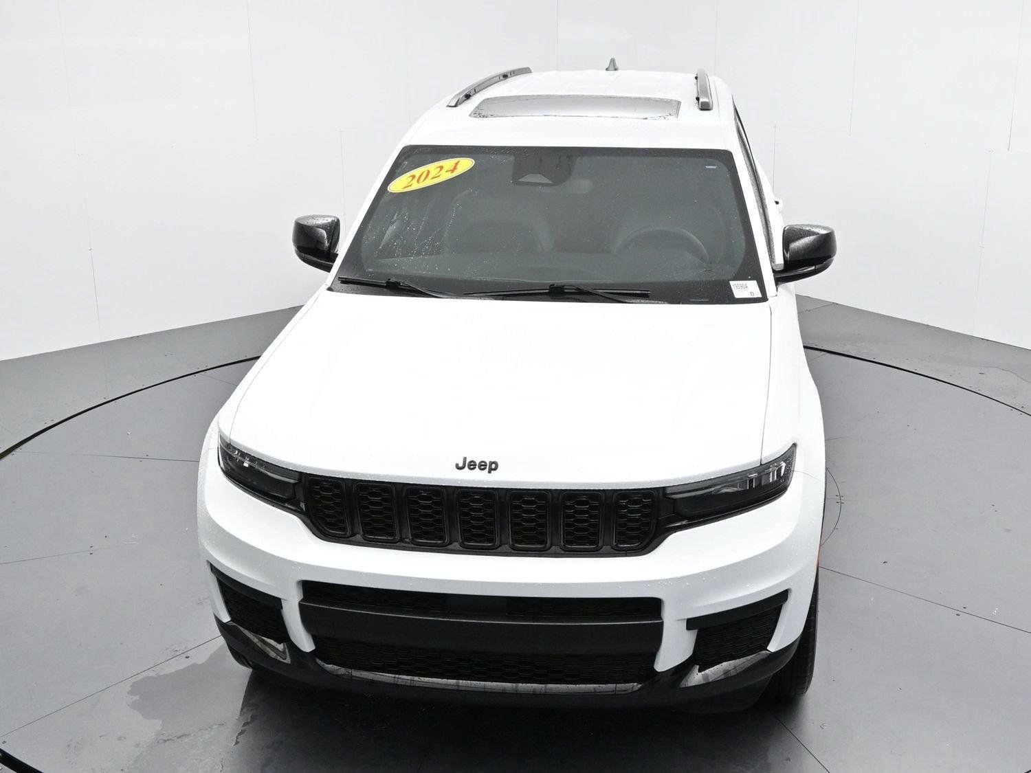 Used 2024 Jeep Grand Cherokee L Altitude AWD/4WD image 44