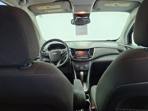Used 2017 Chevrolet Trax LT AWD/4WD image 14