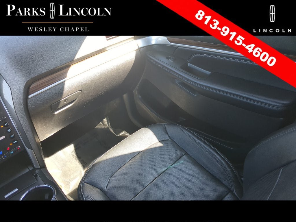 Used 2018 Ford Explorer Limited w/ Ford Safe & Smart Package FWD image 15