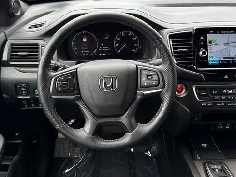 Used 2025 Honda Ridgeline TrailSport image 16