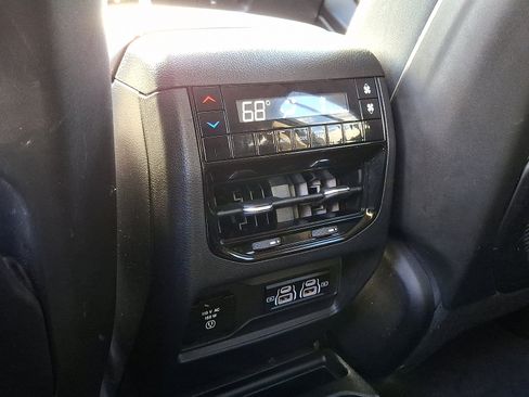 Used 2021 Jeep Grand Cherokee L Laredo w/ Luxury Tech Group I image 13