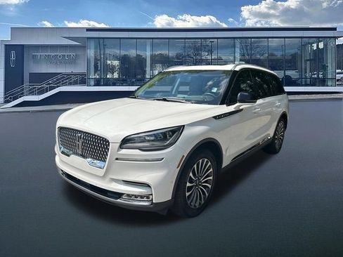Used 2021 Lincoln Aviator Reserve w/ Equipment Group 201A AWD/4WD image 3