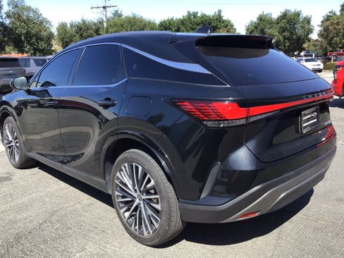 Used 2023 Lexus RX 350 Premium Plus w/ Cold Area Package FWD image 3