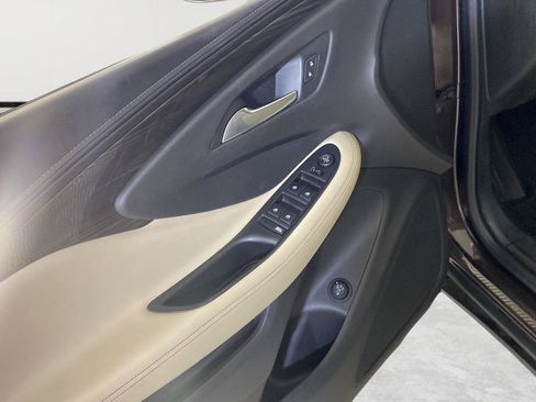 Used 2020 Buick Envision Preferred FWD image 32