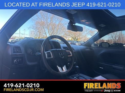 Used 2014 Dodge Challenger R/T image 7