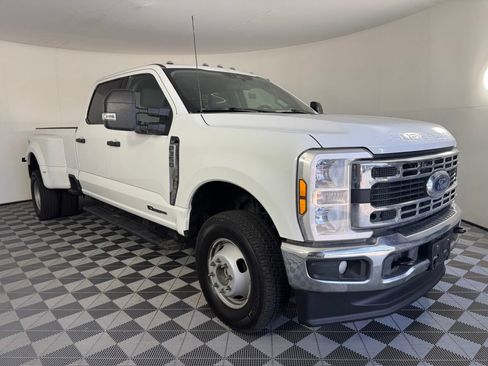 Used 2025 Ford F350 XLT w/ FX4 Off-Road Package AWD/4WD image 5